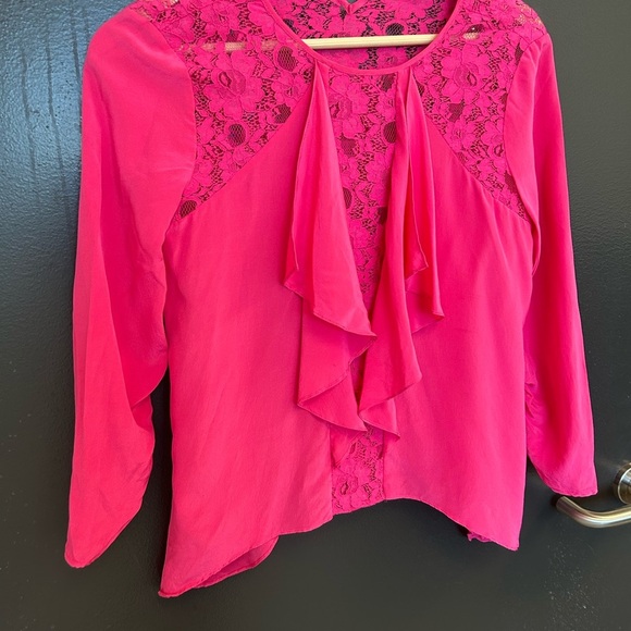 BCBG XS silk blouse Elegant Pink Lace Women's Top GUC - Picture 3 of 16
